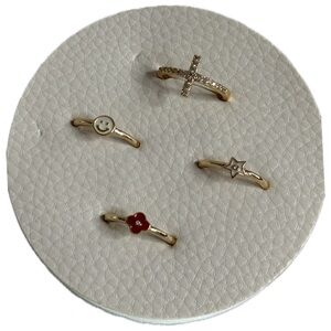 Variable  gold rings